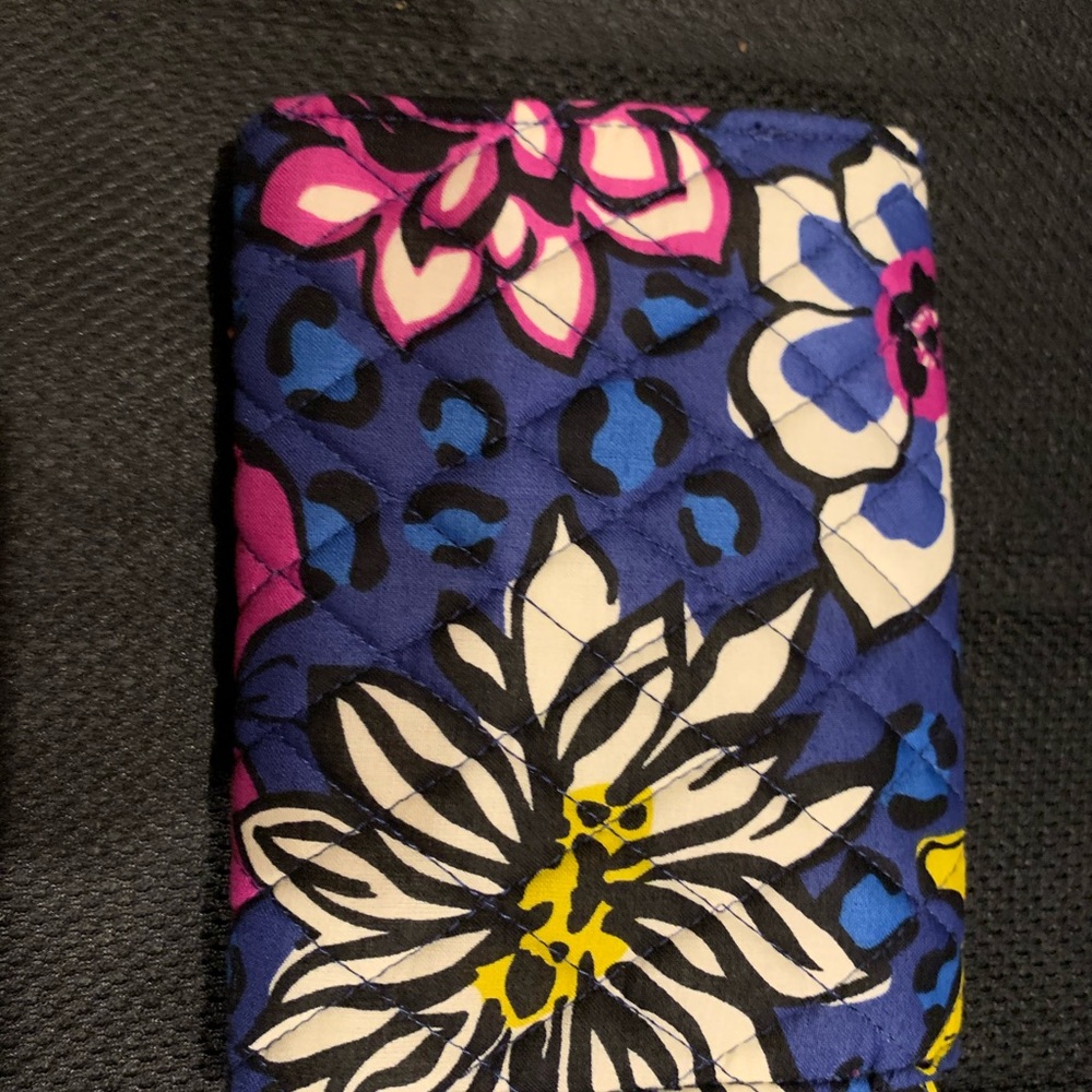 New Vera Bradley Wrislet - african Violet